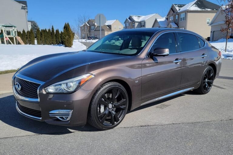 Infinity Q70 2016