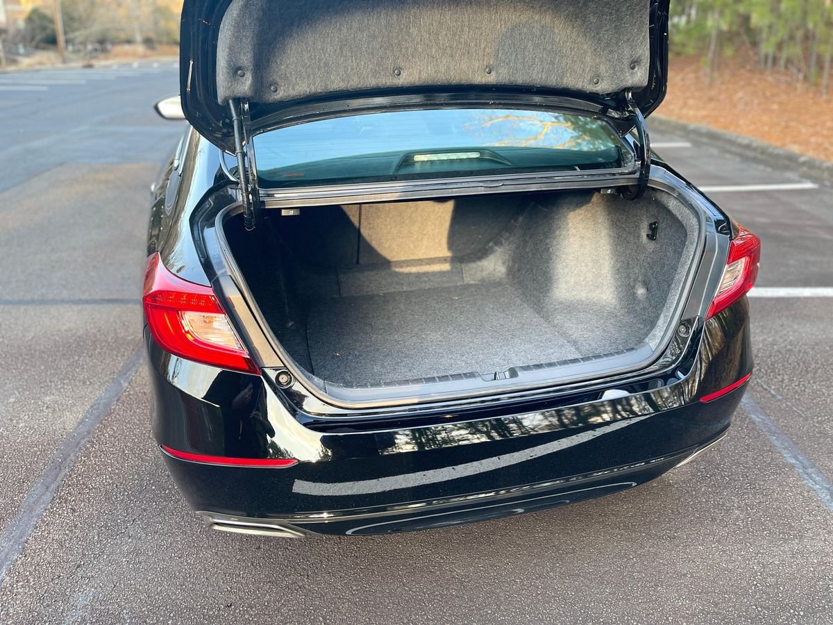 
								Honda Accord 2018 full									