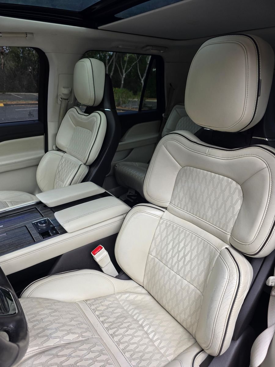 
								Lincoln Navigator 2018 full									