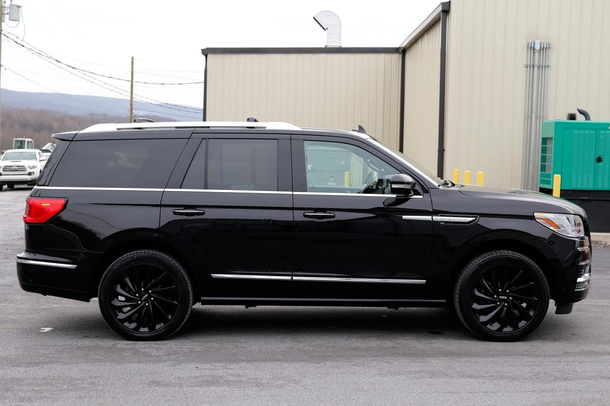 
								Lincoln Navigator 2020 full									
