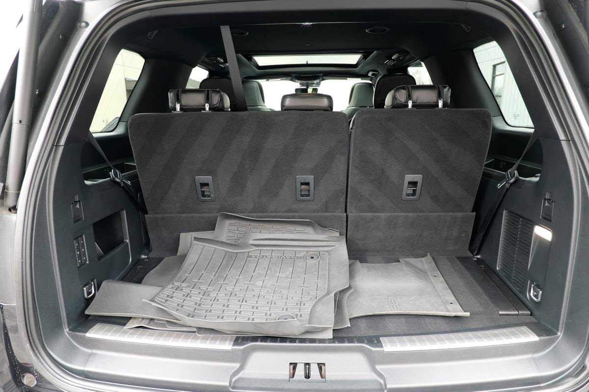 
								Lincoln Navigator 2020 full									