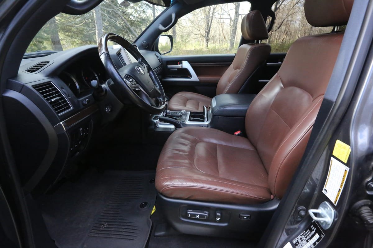 
								Toyota Land Cruiser 2021 full									