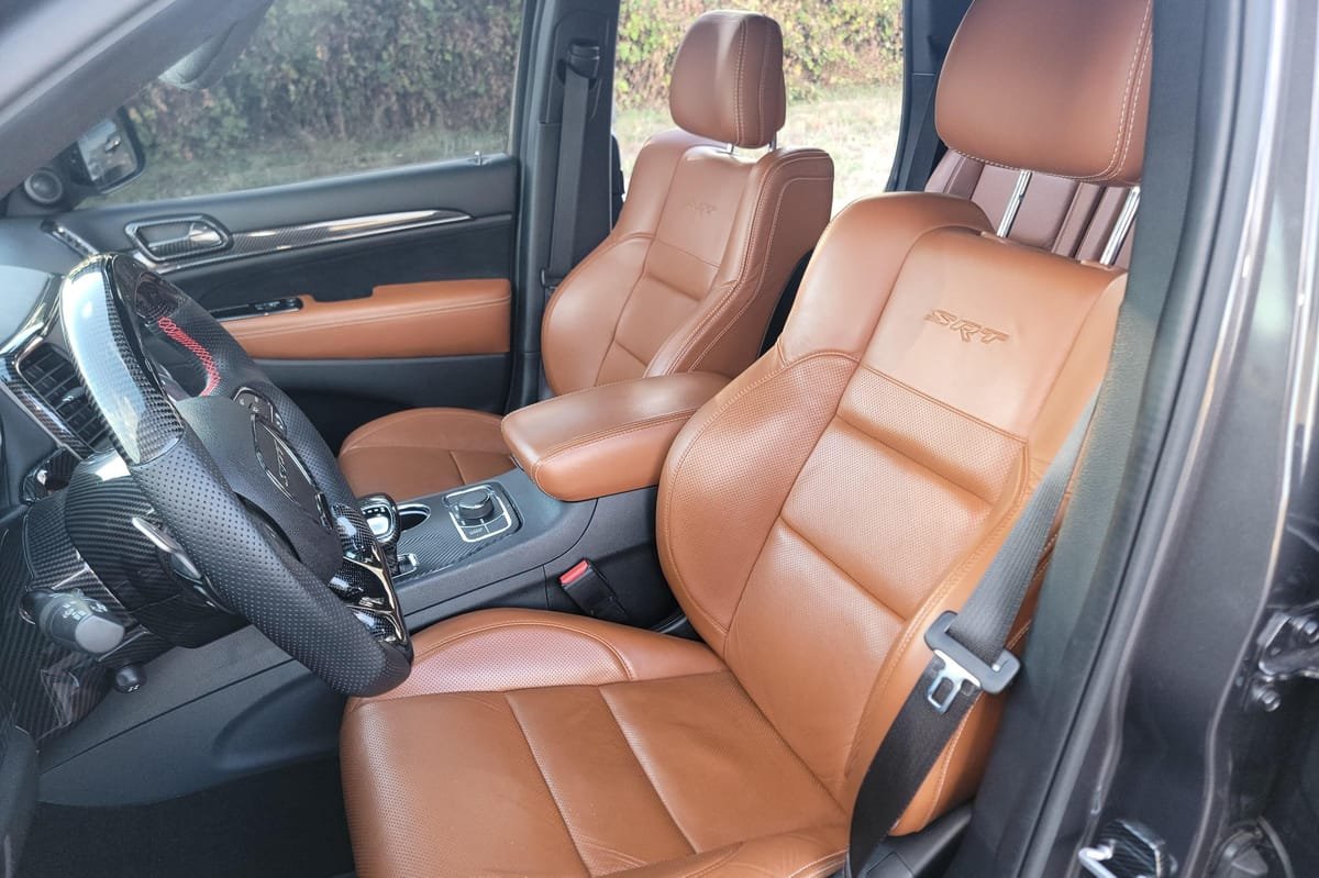 
								Jeep Grand Cherokee 2015 full									