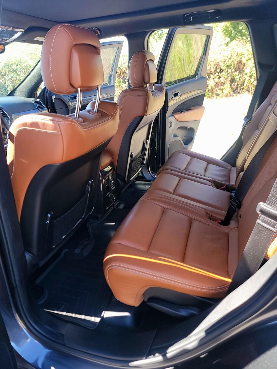 
								Jeep Grand Cherokee 2015 full									
