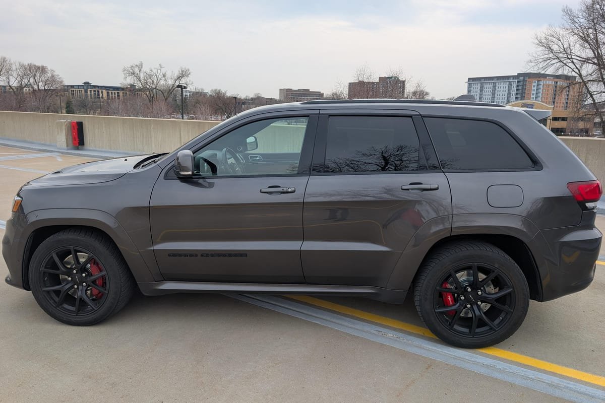 
								Jeep Grand Cherokee 2019 full									