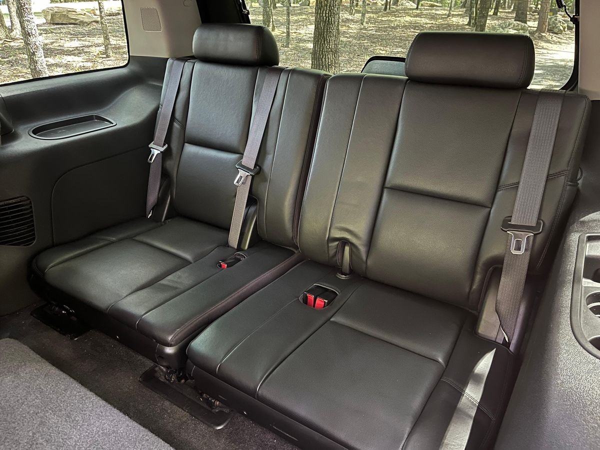 
								Cadillac Escalade 2010 full									