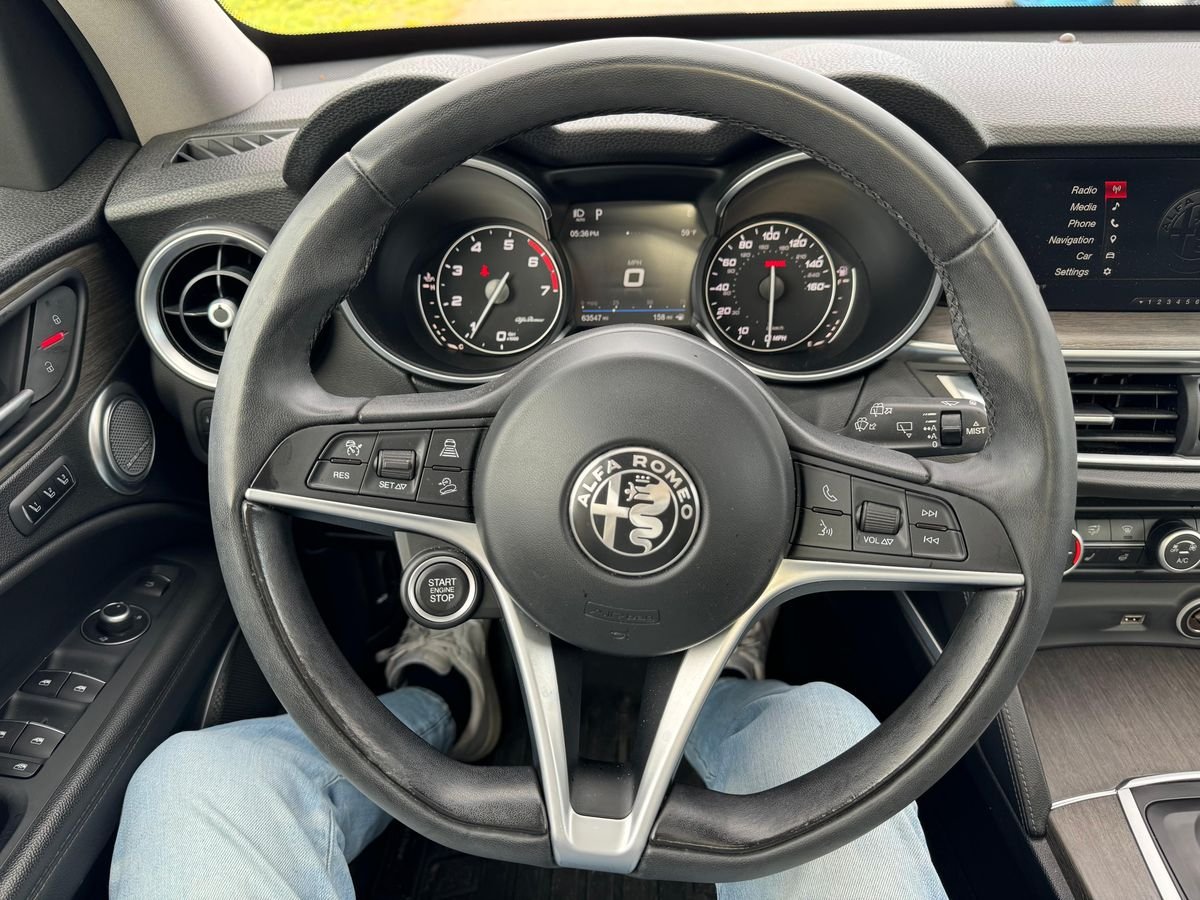 
								Alfa Romeo Stelvio 2018 full									
