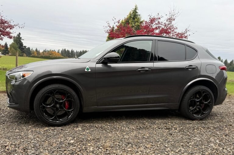 Alfa Romeo Stelvio 2023