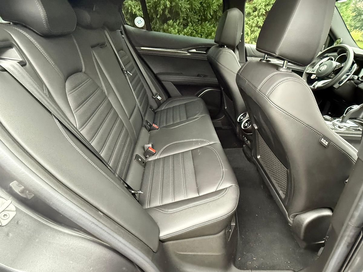 
								Alfa Romeo Stelvio 2023 full									
