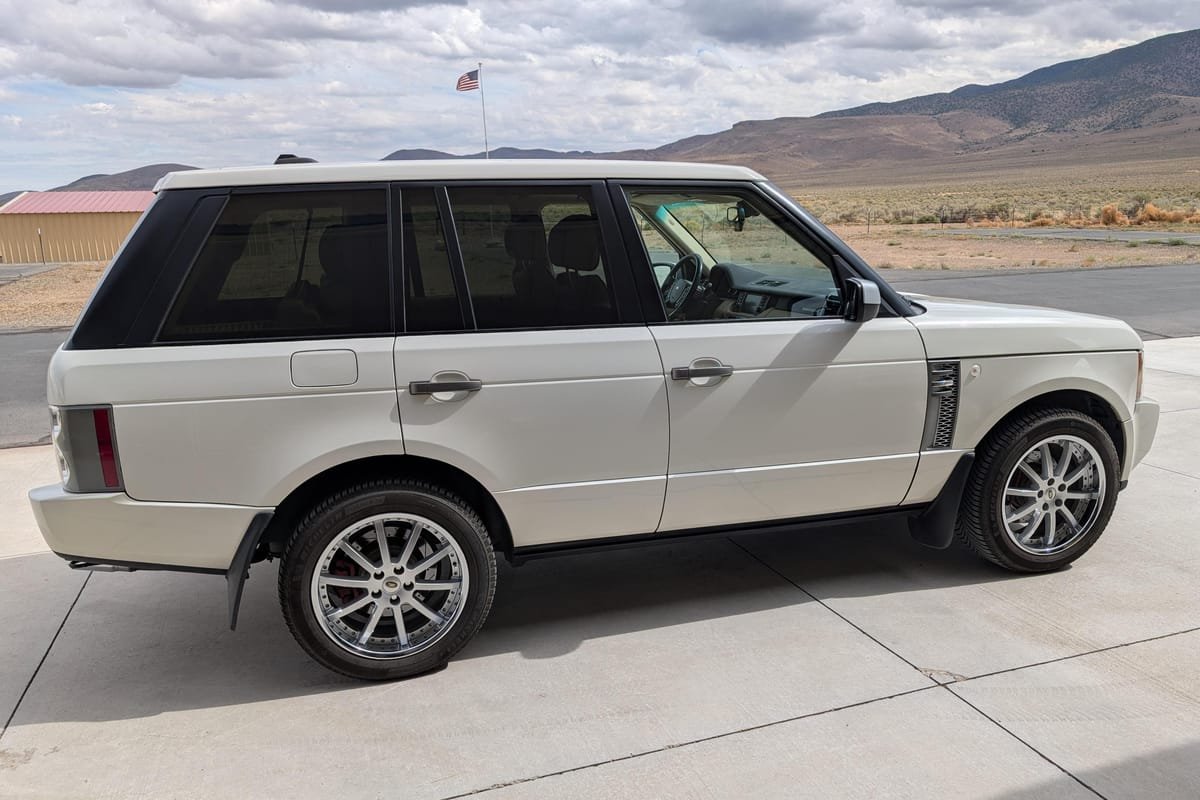 
								Land Rover Range Rover 2010 full									