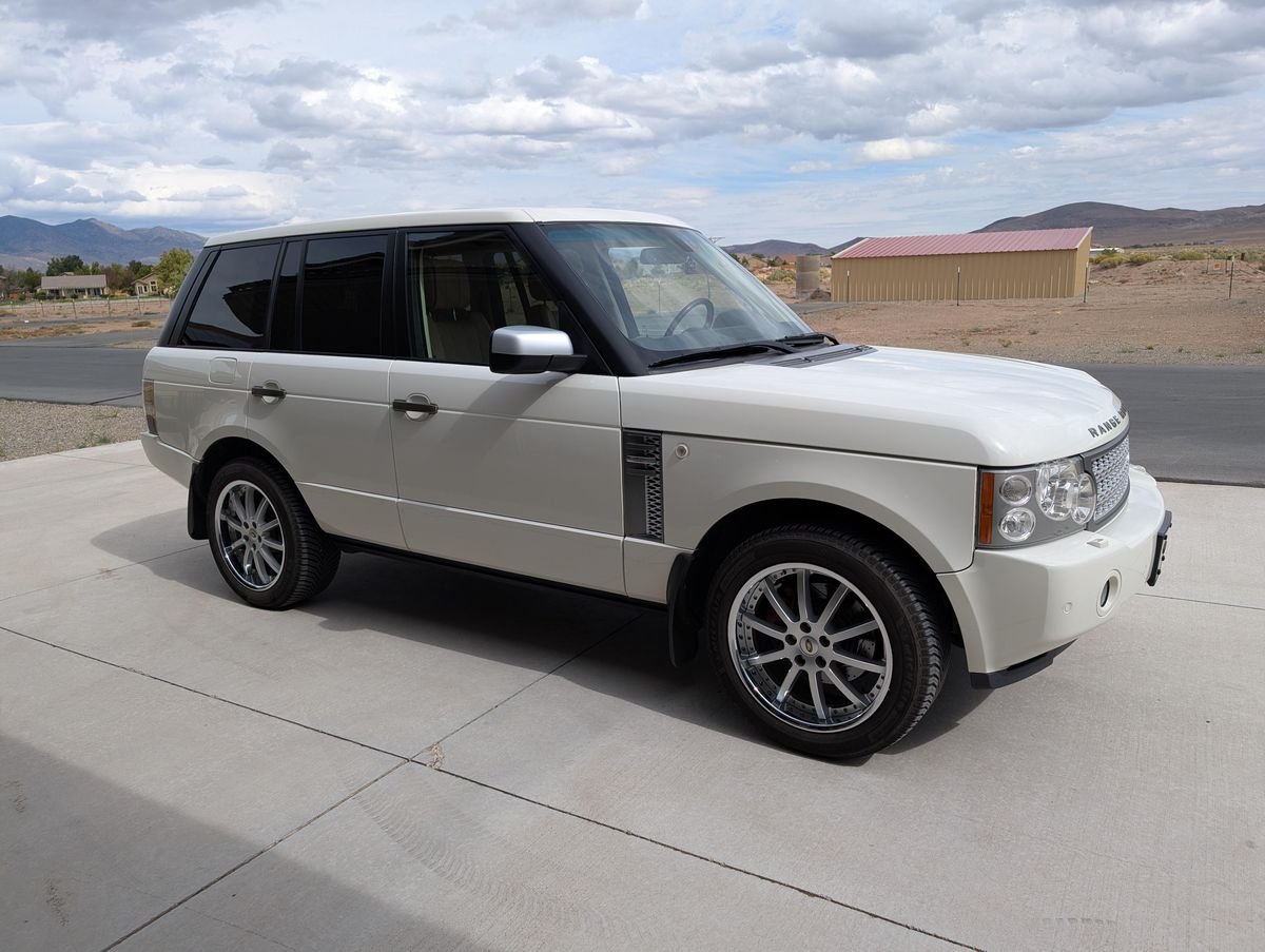 
								Land Rover Range Rover 2010 full									