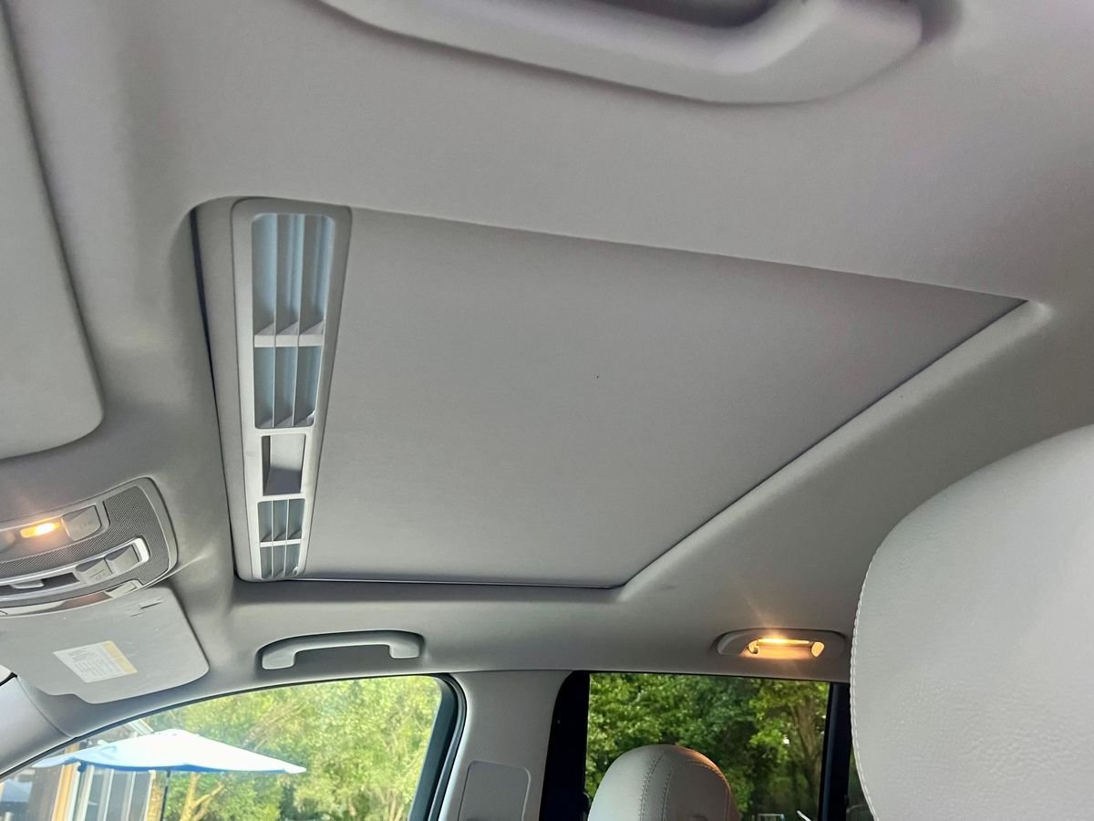 
								Mercedes-Benz ML-Class 2015 full									